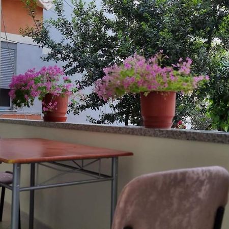 Aaa Apartment Берат Екстер'єр фото